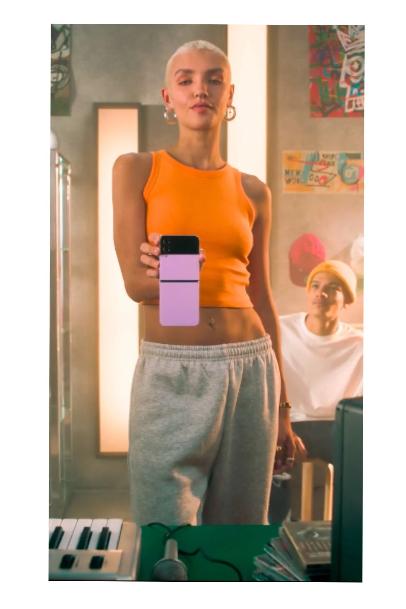 001_tiktok_samsung_stemdrop_hero_film_online.mp4 (720p).mp4