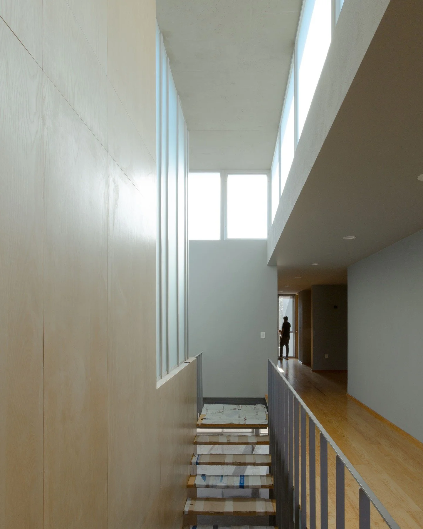 Luz

.
[ RESIDENTIAL | ARCHITECTURE ]
.
&bull; MJ &bull;
.
📸 @galar.galeriaarquitectura
.
.
.
.
.
.
.
.
.
#architecture #architecturelovers #architecturephotography #archilovers #architecture_view #architectureporn #architecture_hunter #design #arch