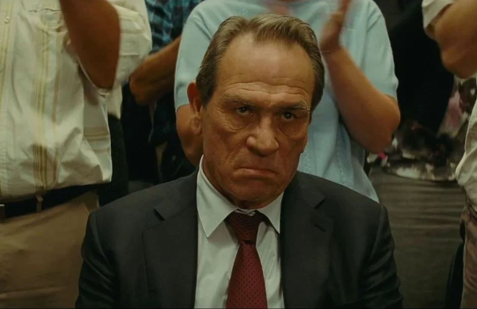 tommy-lee-jones-in-the-family-movie-8.jpg