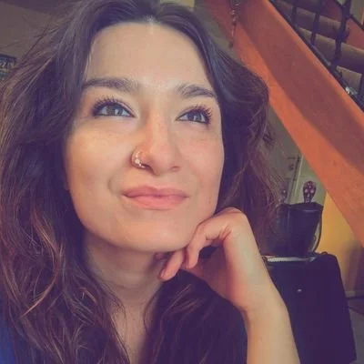 julia moroles.jpg