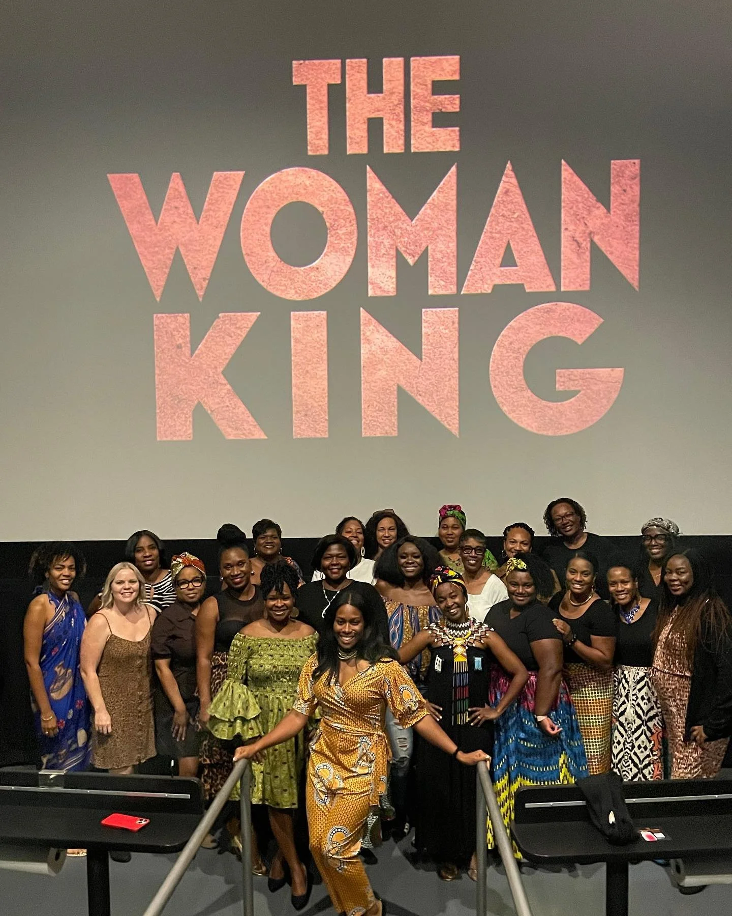 This is a double post to say, make sure you check out my review (link in bio) of @womankingmovie! It has such a powerful message. @gpbmadeit has a wonderful way of establishing relationships on the big screen. When @violadavis hits that lean at the e