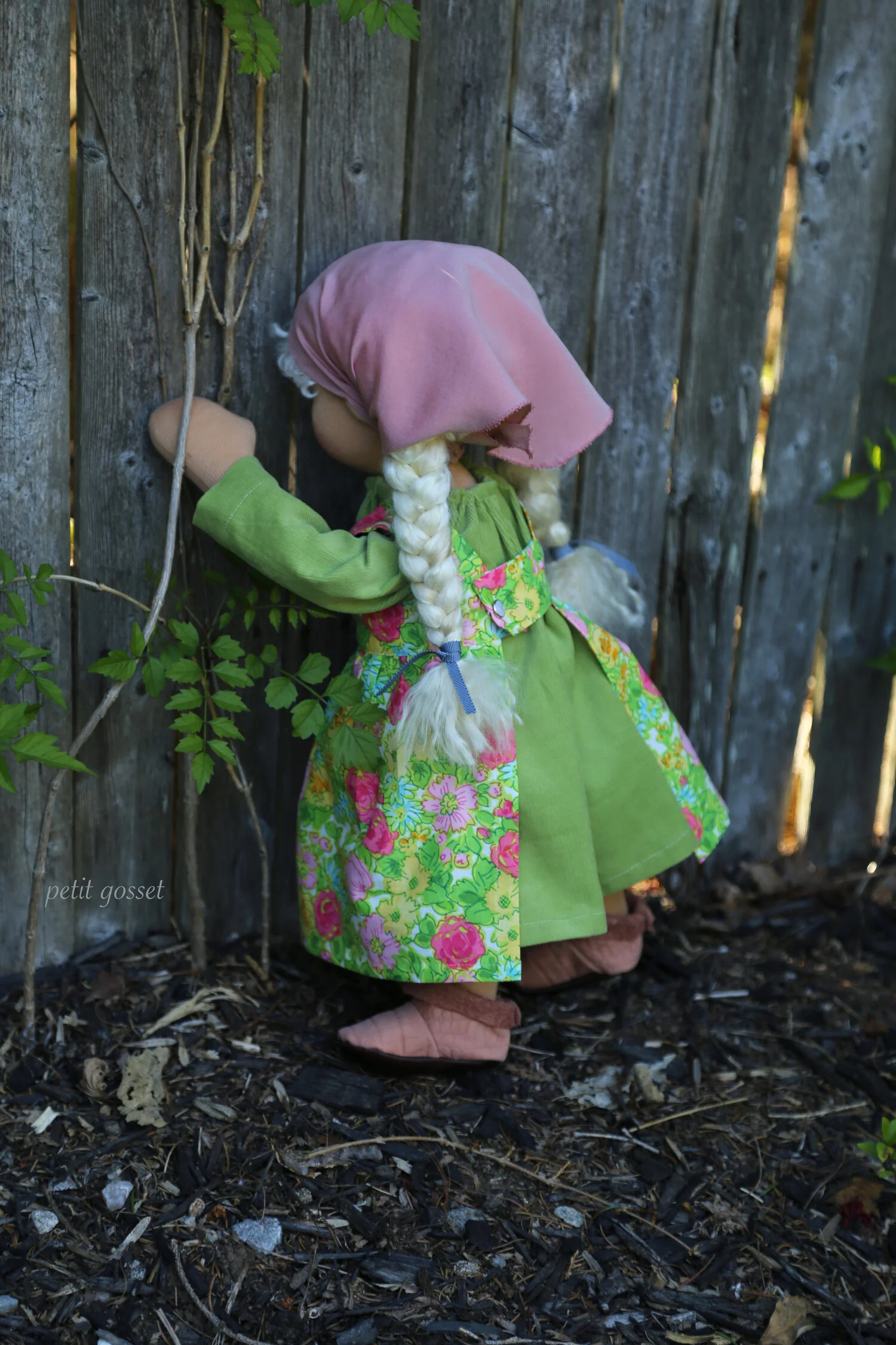 Marika - a little shepherdess 