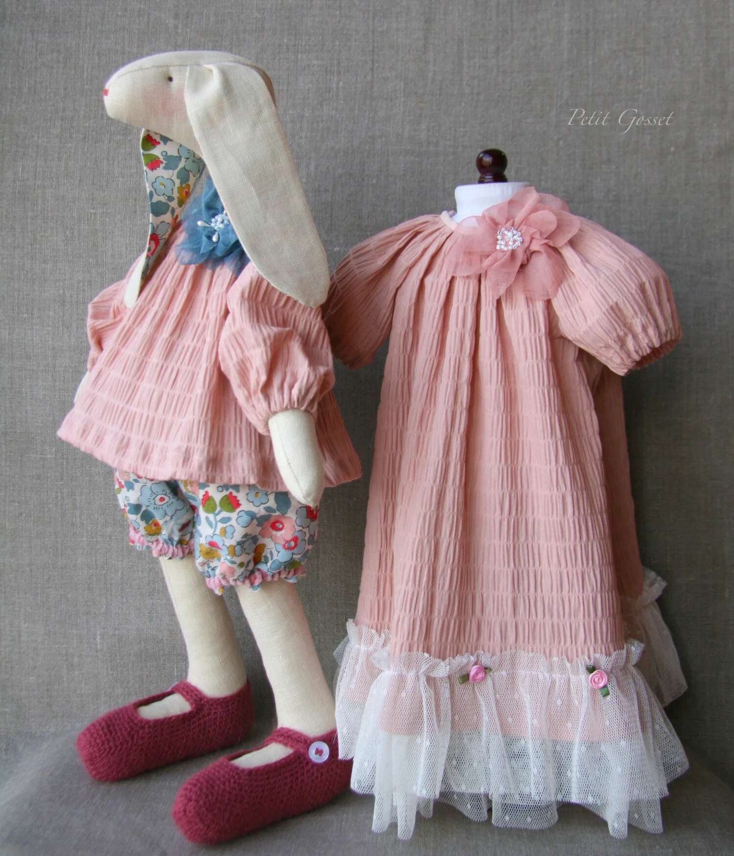 Miss Rabbit - the couturière