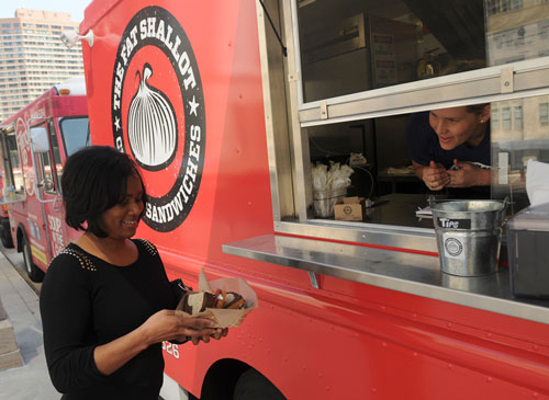 Chicago Food Trucks ROCK... like The Fat Shallot, above