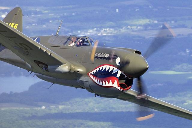 Curtiss P-40 Warhawk