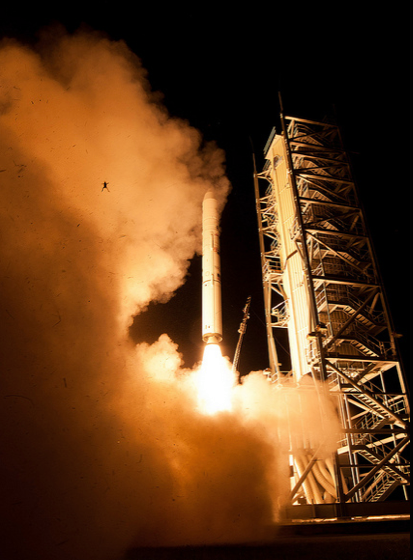 FROG PHOTOBOMBS NASA LAUNCH: Check out the airborne frog in this LADEE spacecraft lift-off photo released by NASA