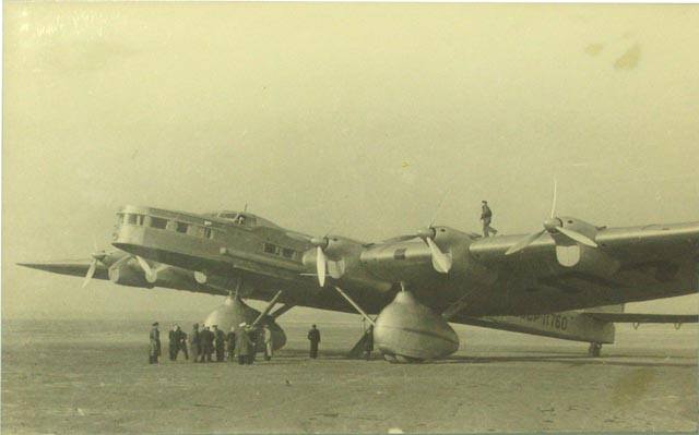    Tupolev ANT-20 Maksim Gorky    