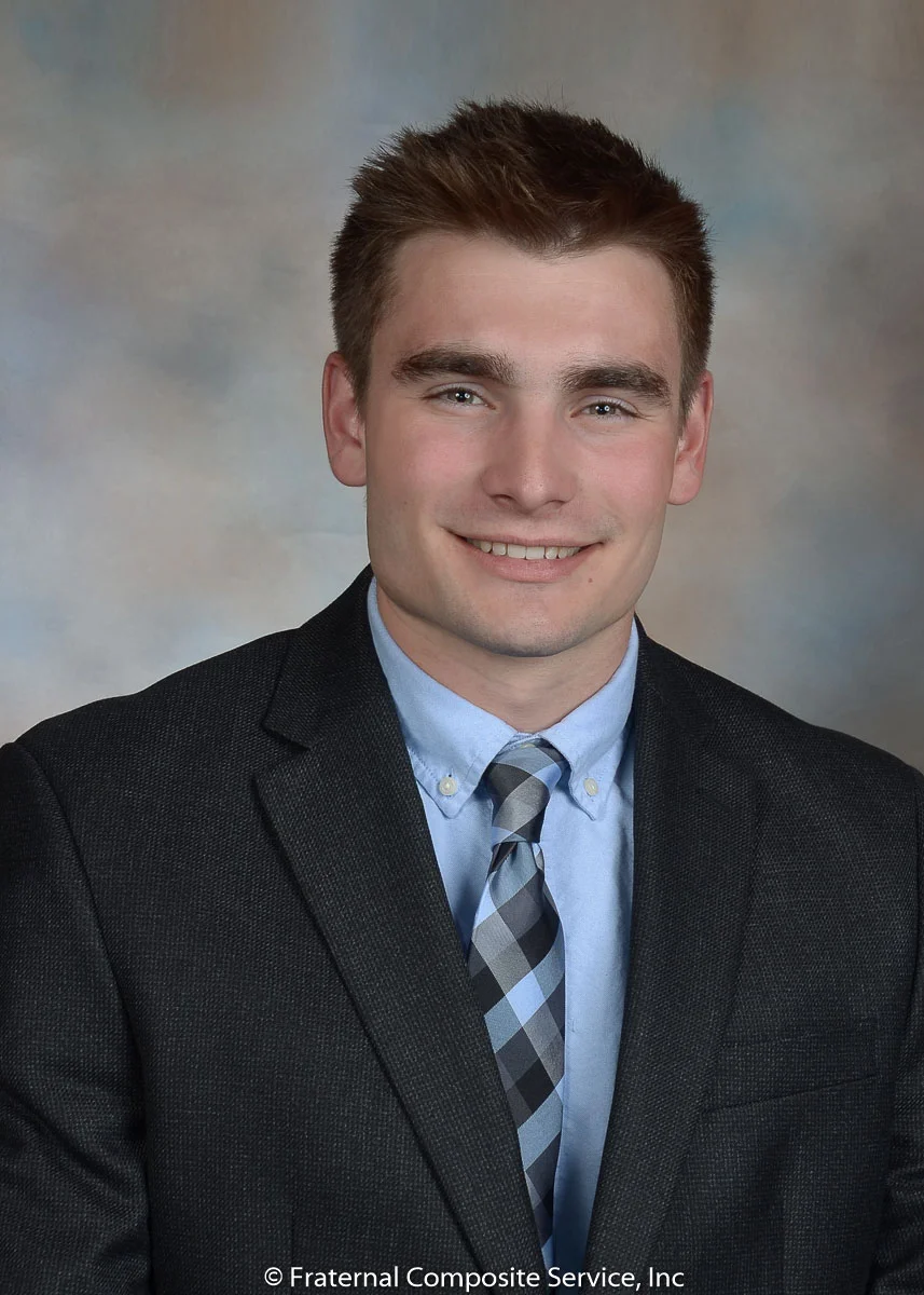 Derrek Miller Hometown: Marshall, IL Major: Civil Engineering Internships: Sports: Varsity Football (2017) About: