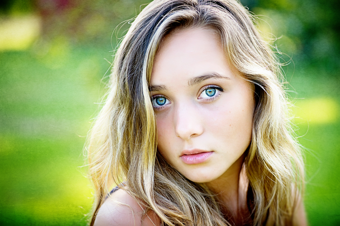 natural outdoor senior portrait