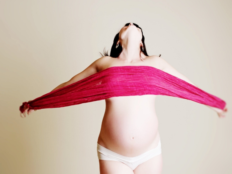 fun and vibrant maternity photography