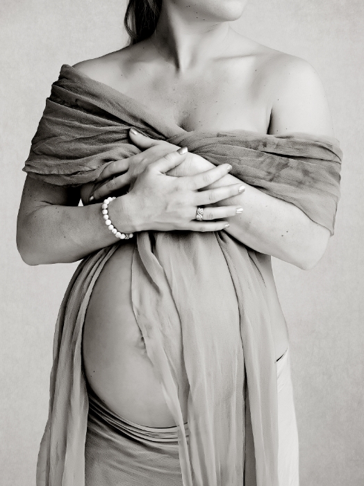 soft feminine fine art maternity photography