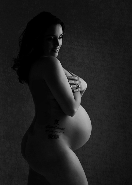 fine art intimate maternity photography