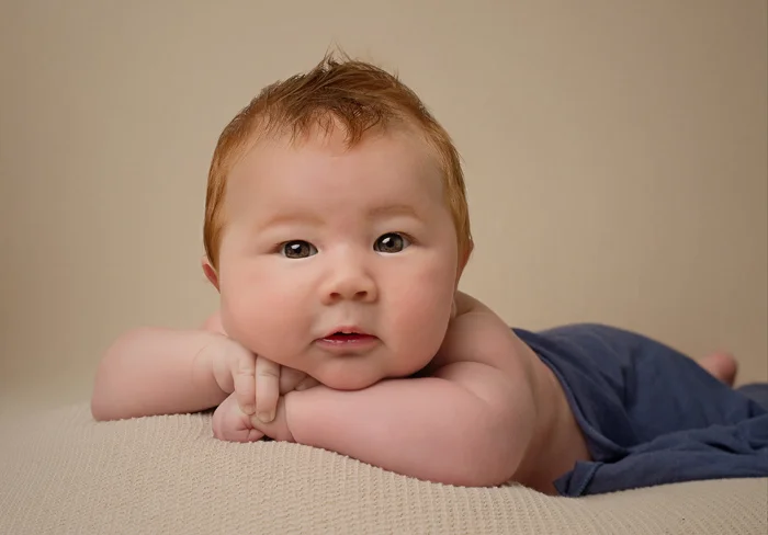 eyes open newborn photos