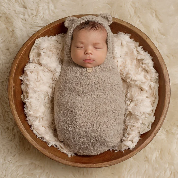 cute newborn outfit photos