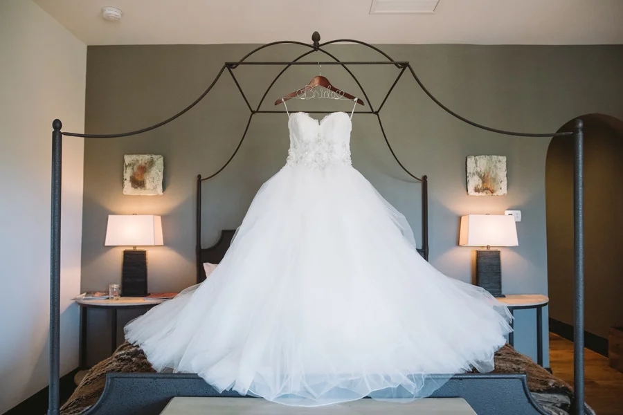 brides dress hotel domestique
