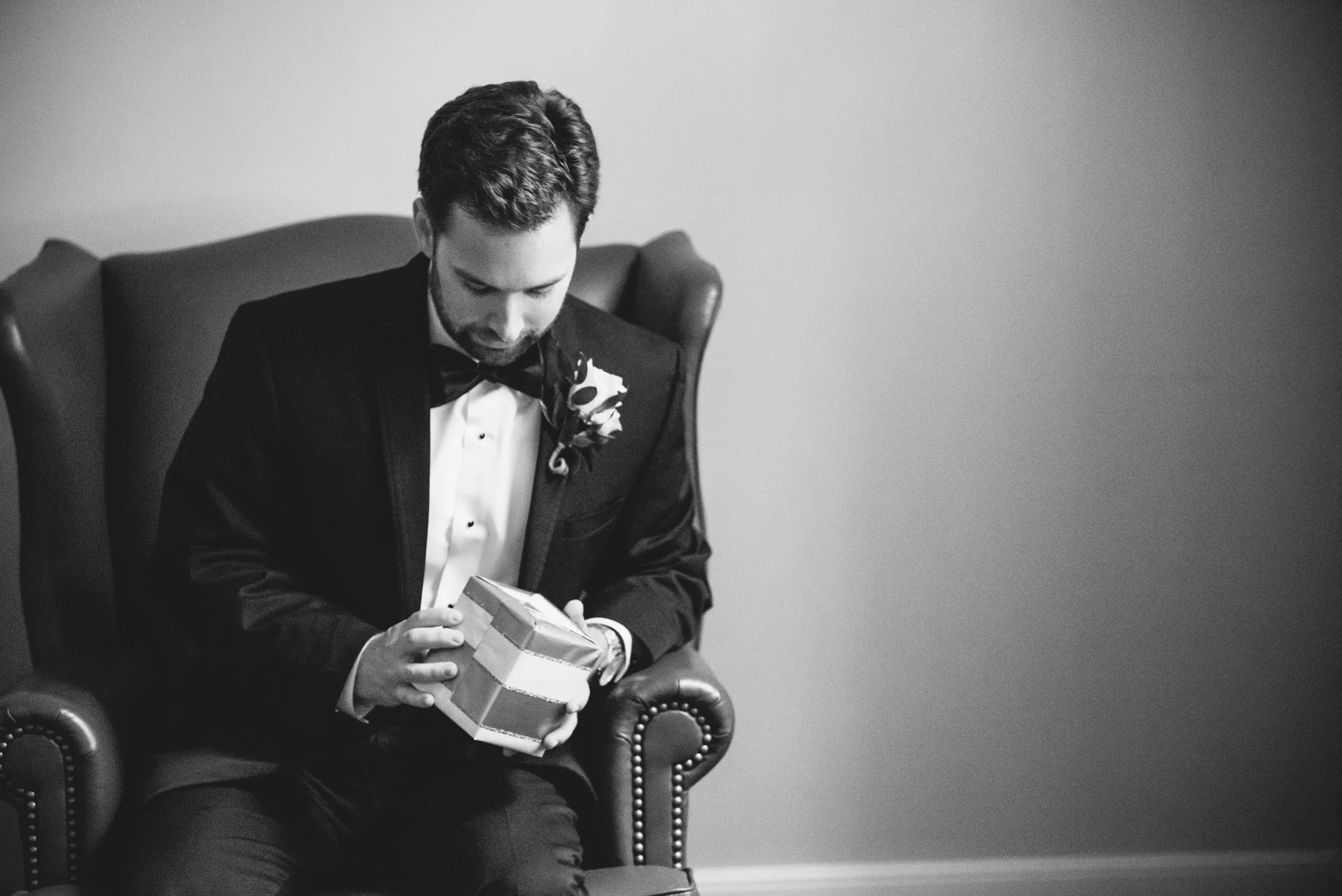groom opening gift