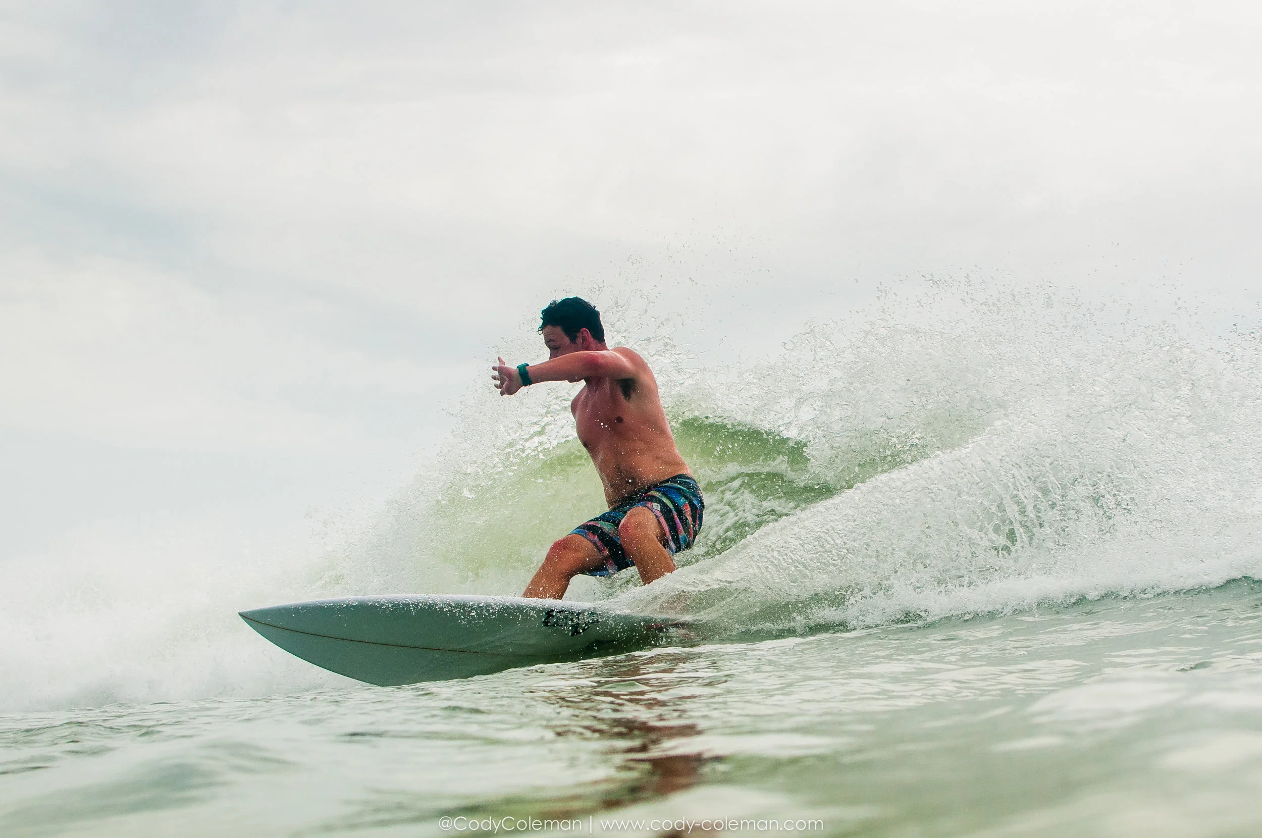 Was super stoked to see Josh on a fully solo mission over there straight ripping a shortboard. This was my first time shooting with him not on a log & he was looking just as comfortable on a lot less foam...
