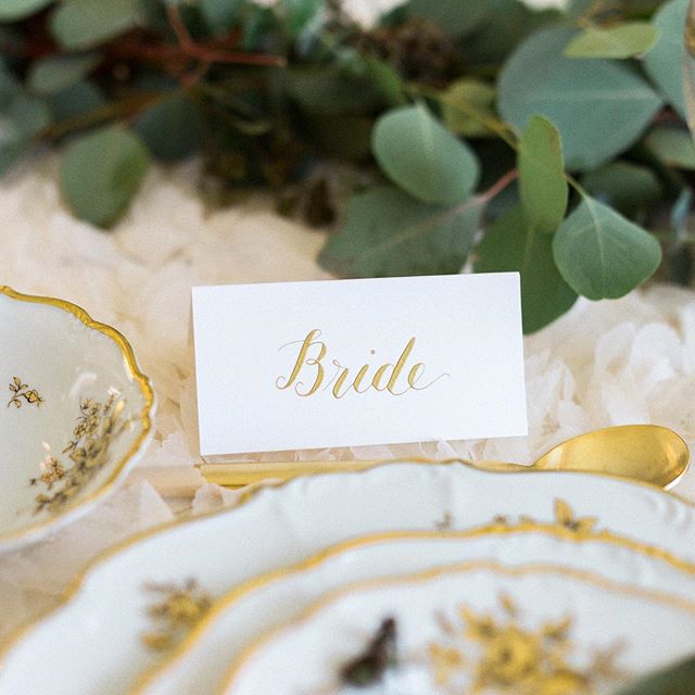 Now booking for day-of calligraphy details for your spring and summer weddings! 👰🏻🤵🏻💕 place cards : seating charts : menus : wedding hashtag signs : whatever! 😄 Message me for any questions or ideas you might have. Looking forward to sharing so