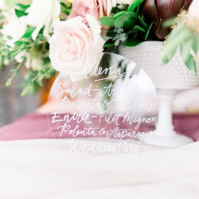 Love this beautiful spring color palette! 📷: @mallorymcclurephotography .
.
.
#calligraphy #moderncalligraphy #handlettering #weddingcalligraphy #weddingmenu #acrylic