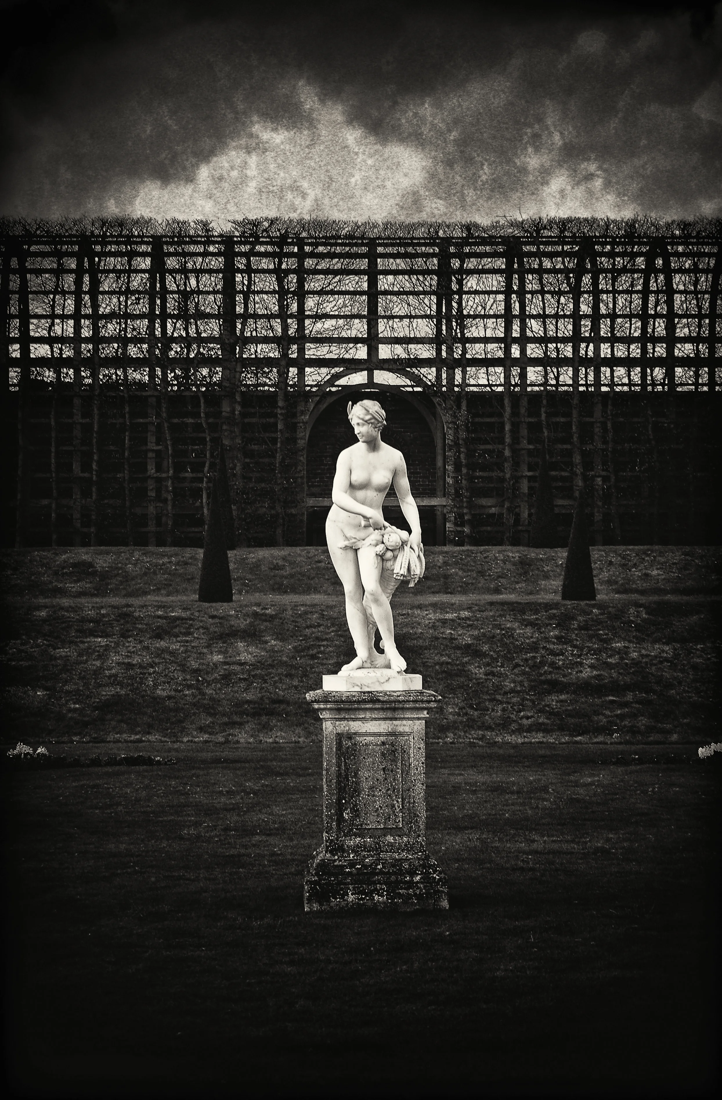 Ceres Hampton Court, England