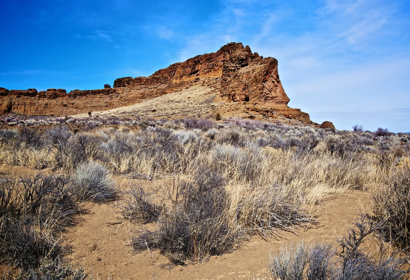 Just a few miles away lies Fort Rock, what used to be an island in the middle of an ancient lake. When it was inhabited by Native Americans the caldera shape must have provided incredible weather protection. It is an impressive site to visit.