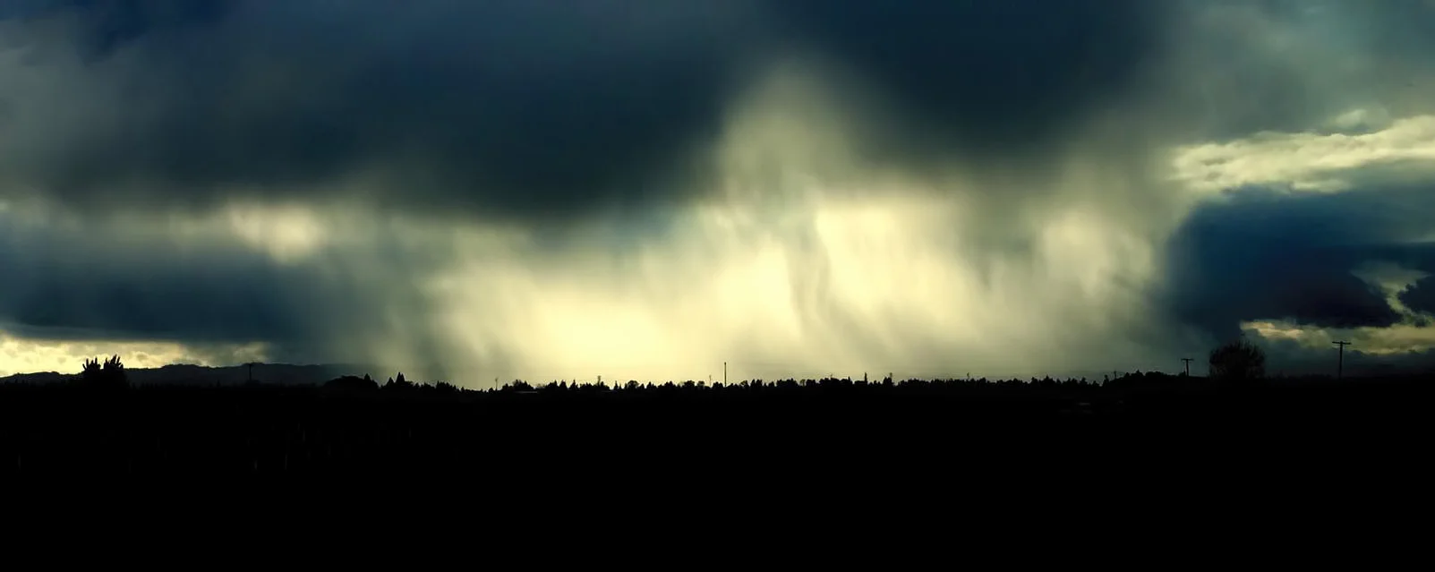Dramatic Rain Curtain Keizer Oregon.jpg