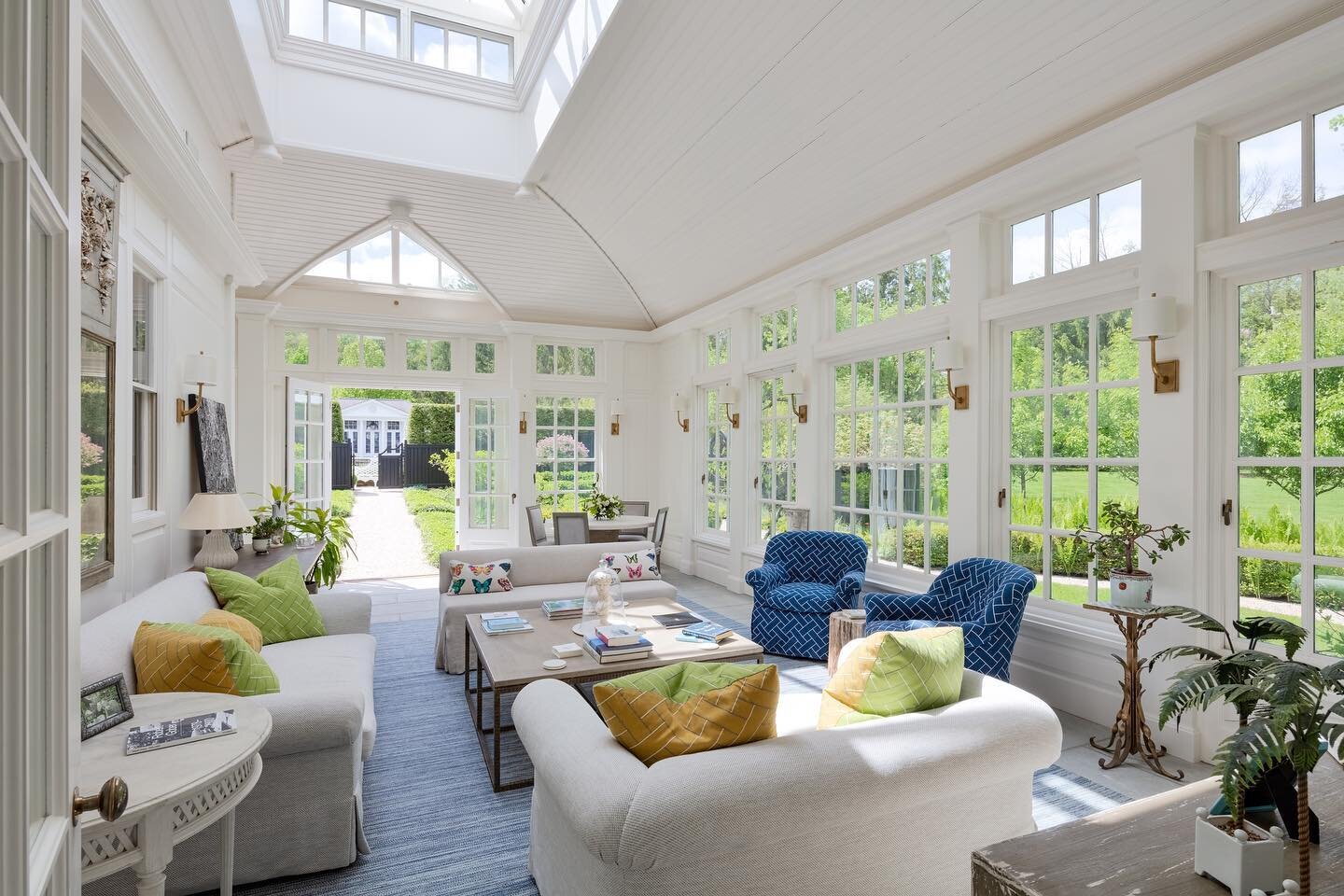 Welcome to the Conservatory project by @caligariwilliam #interiordesign #sunroom #indooroutdoor #poolside