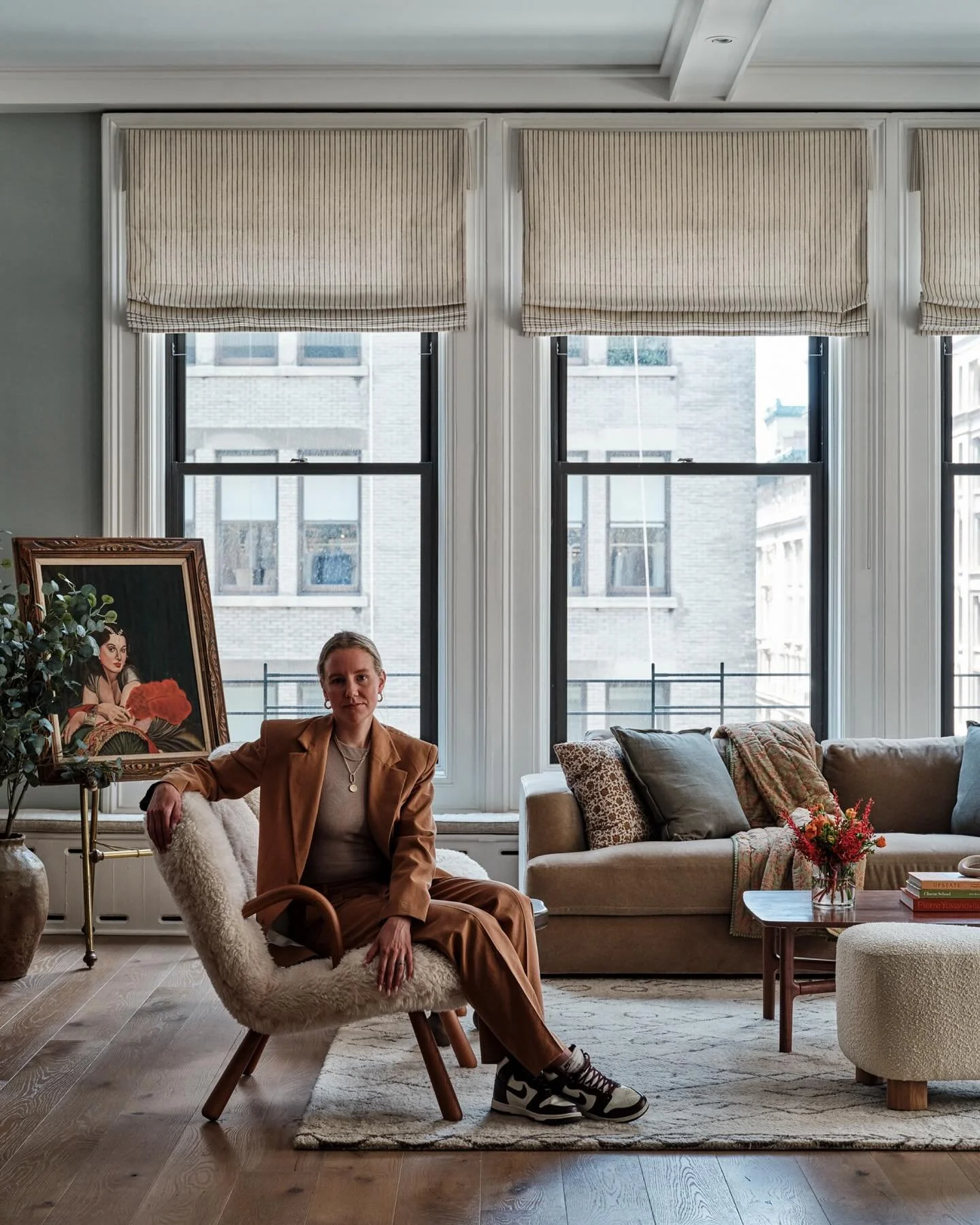 Prewar Loft Apartment
A sprawling volume carefully sculpted into formal and intimate areas by the talents of @alexninointeriors #BeauxArts building by #Architect #RobertMaynicke 
#inteirordecor #interiordesign #historicbuildings #beauxarts #archite
