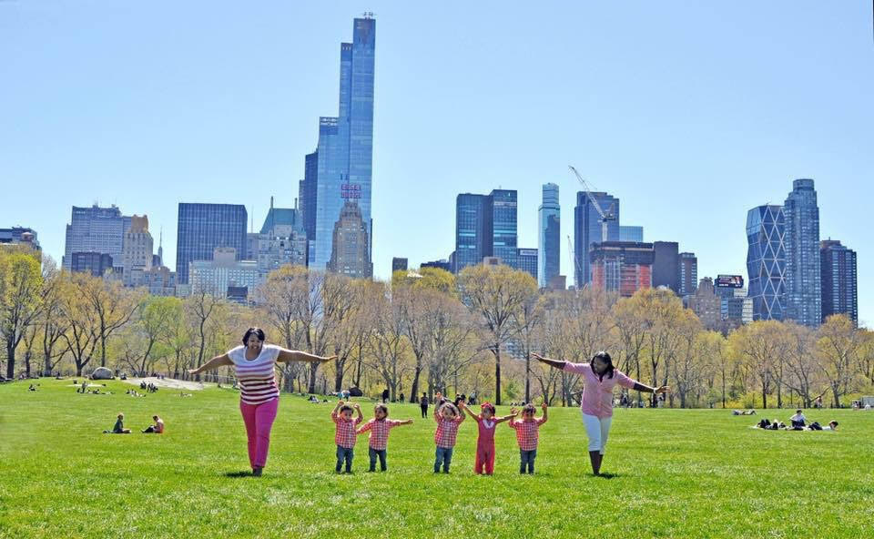 Nadia & Liz with their Quints! ( Photo courtesy of Jane Feldman of NYC ). 