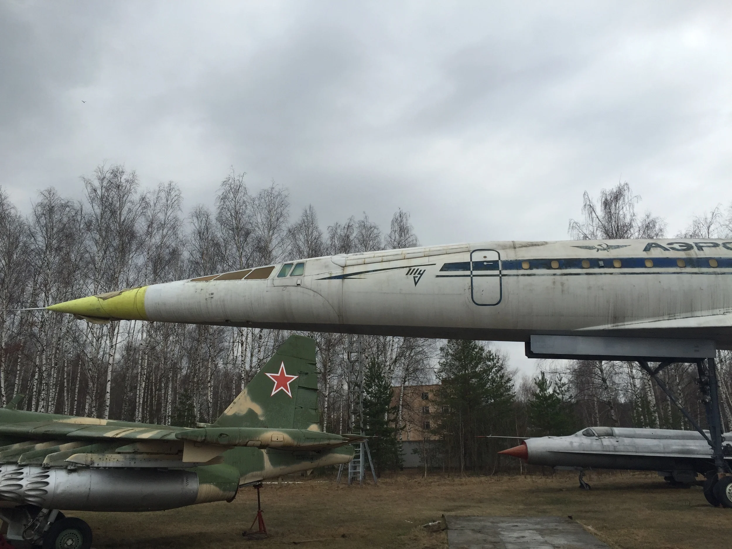 Again, the amazing lines of the Tu-144