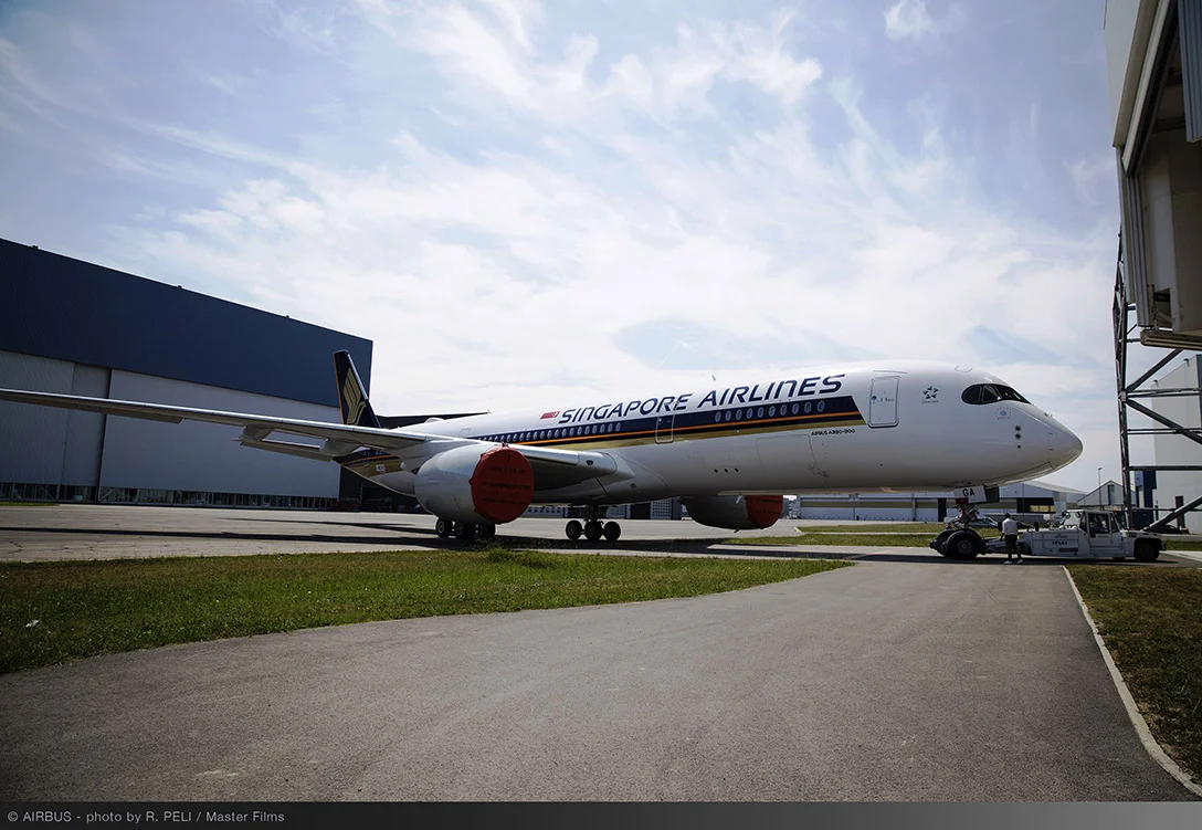 A350-XWB-Ultra-Long-Range-Singapore-Airlines-MSN220-rolls-out-of-paint-shop-005-.jpg