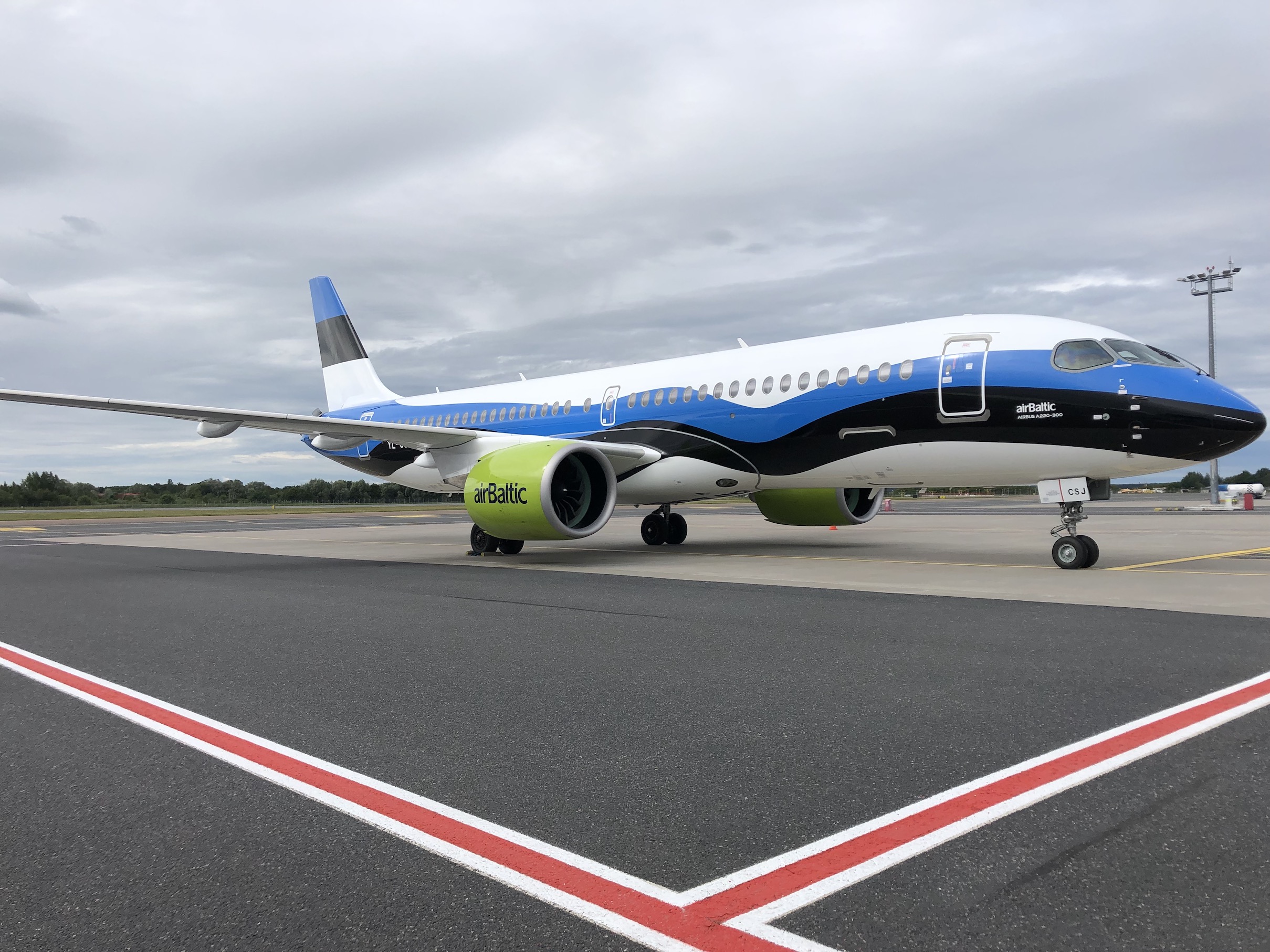 2019_06_29_airBaltic_A220_EE_Livery_3.jpeg