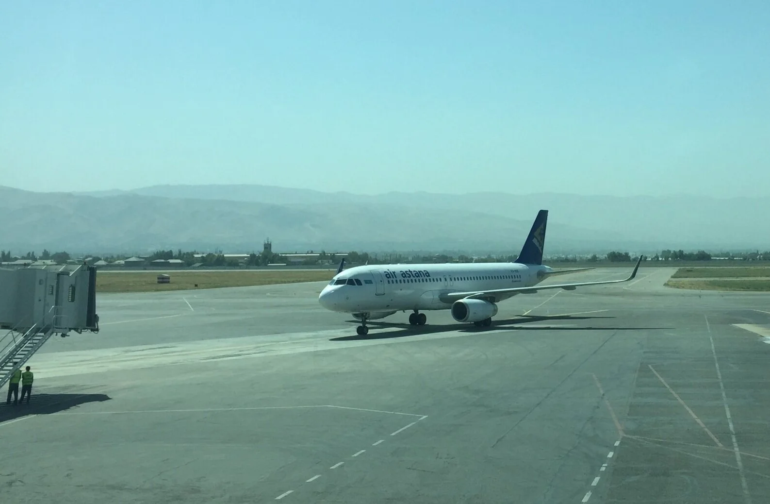 air astana a320 dushanbe.JPG