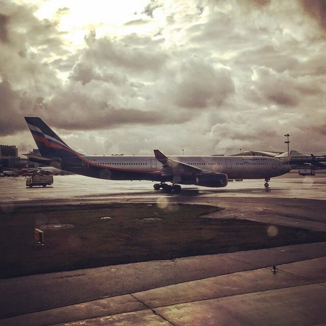 #aeroflot #aircraft #moscow #airport #aviation #clouds #light #instaplane #planeoftheday #flying #travel #instatravel #instamood #spotting #planespotting #picoftheday