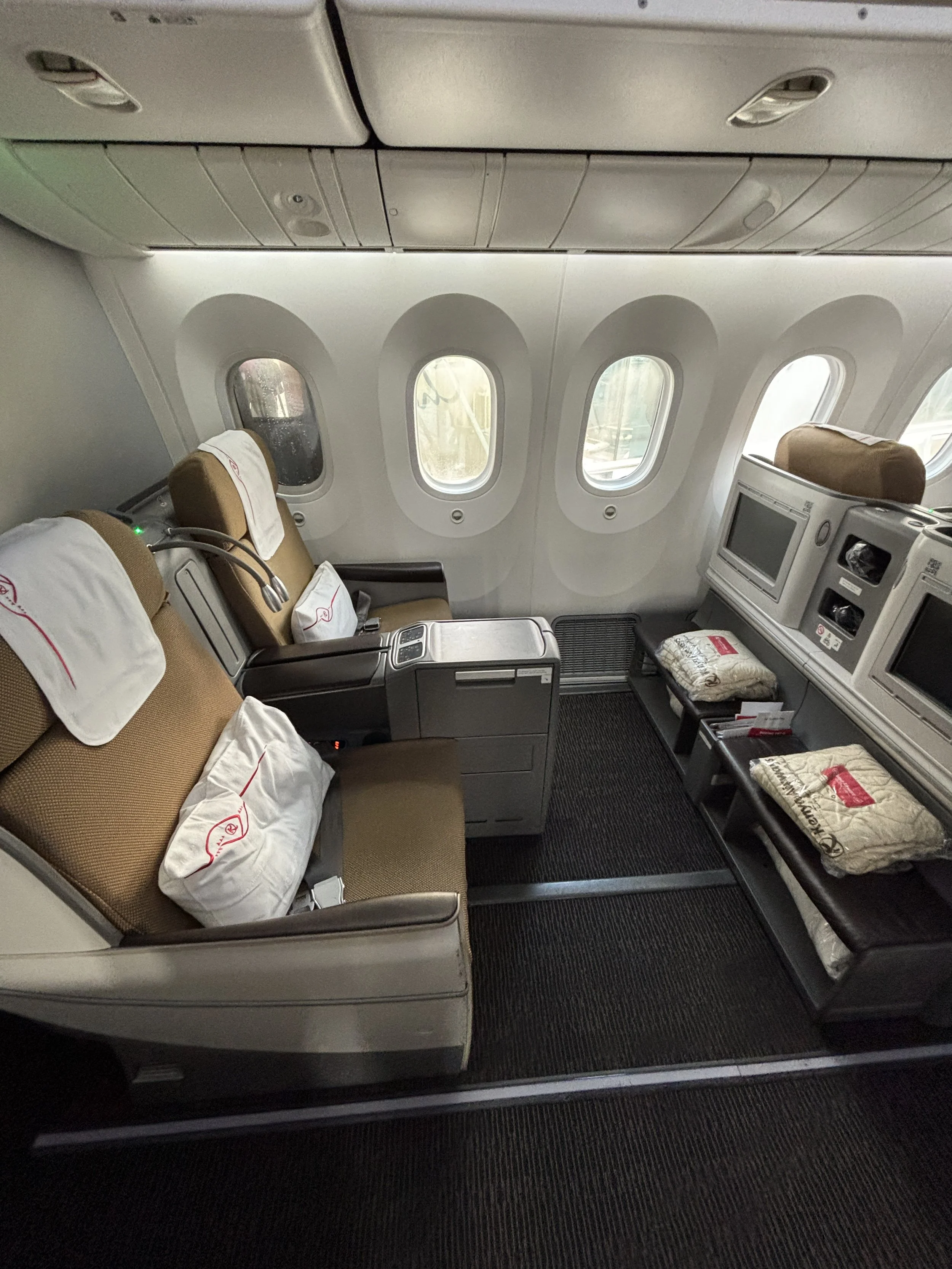 flight-review-kenya-airways-business-class-b787-8-nbo-ams-allplane