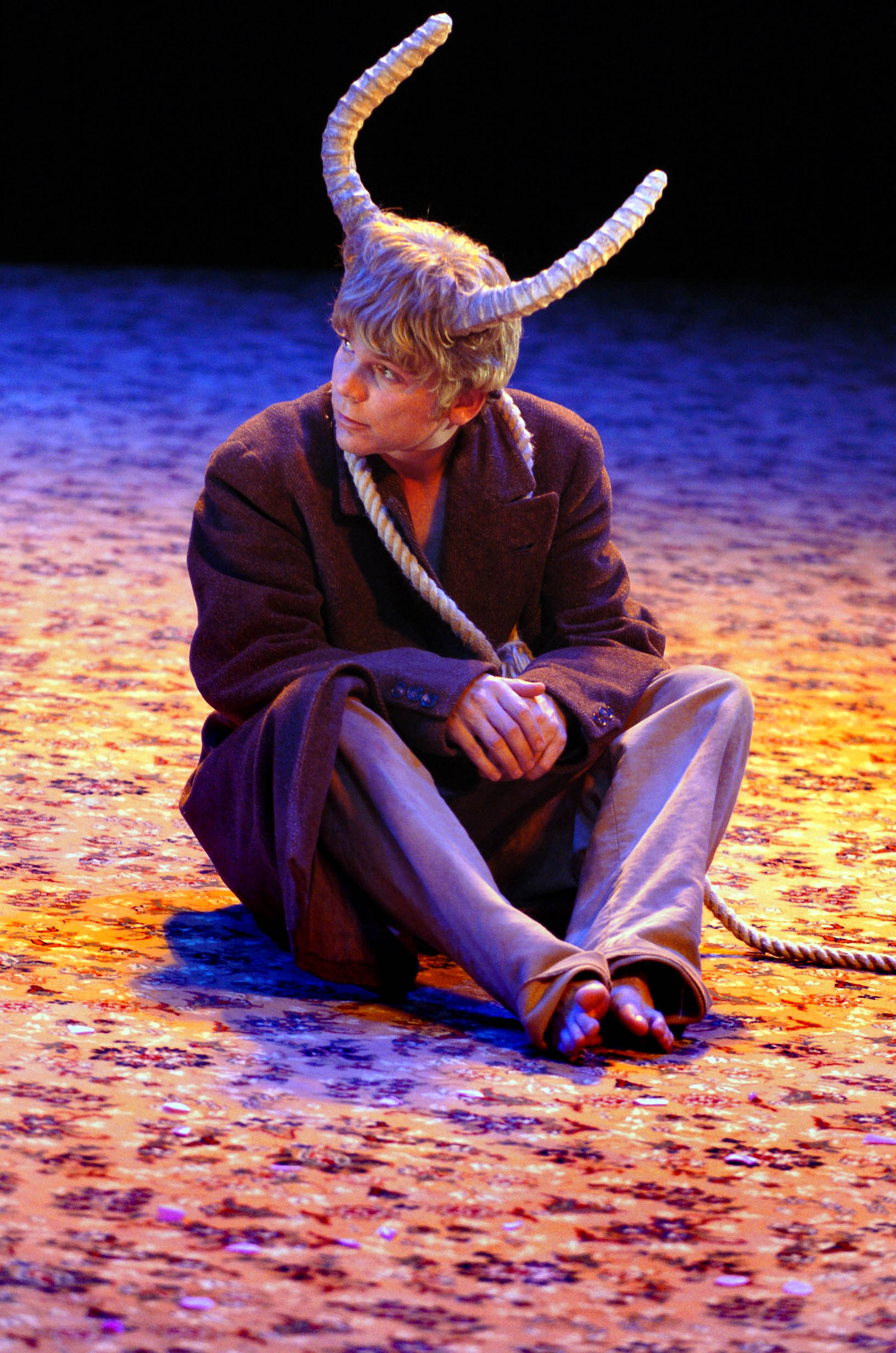 The Wonderful World of Di by Anthony Neilson (National Theatre of Scotland, 2005 - and toured to Royal Court, 2007): Photo: Douglas Robertson.