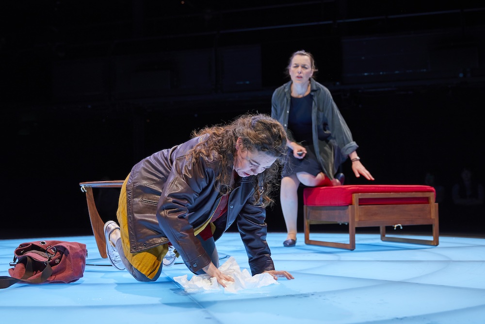 Olivia Coleman & Olivia Williams in Mosquitoes by Lucy Kirkwood (National Theatre: Dorfman, 2017). Photo: Brinkhoff Mogenburg