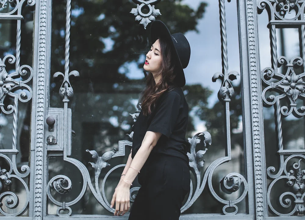Julia Doan, Vietnamese Fashion Blogger, Wephobia, Ren by tee, Vietnamese Fashion Design, Vietnamese Fashion, All black outfit, hot blogger vietnam, Julia Thuy Linh Doan, Berlin Fashion Blogger, Floralpunk founder, wearfloralpunk