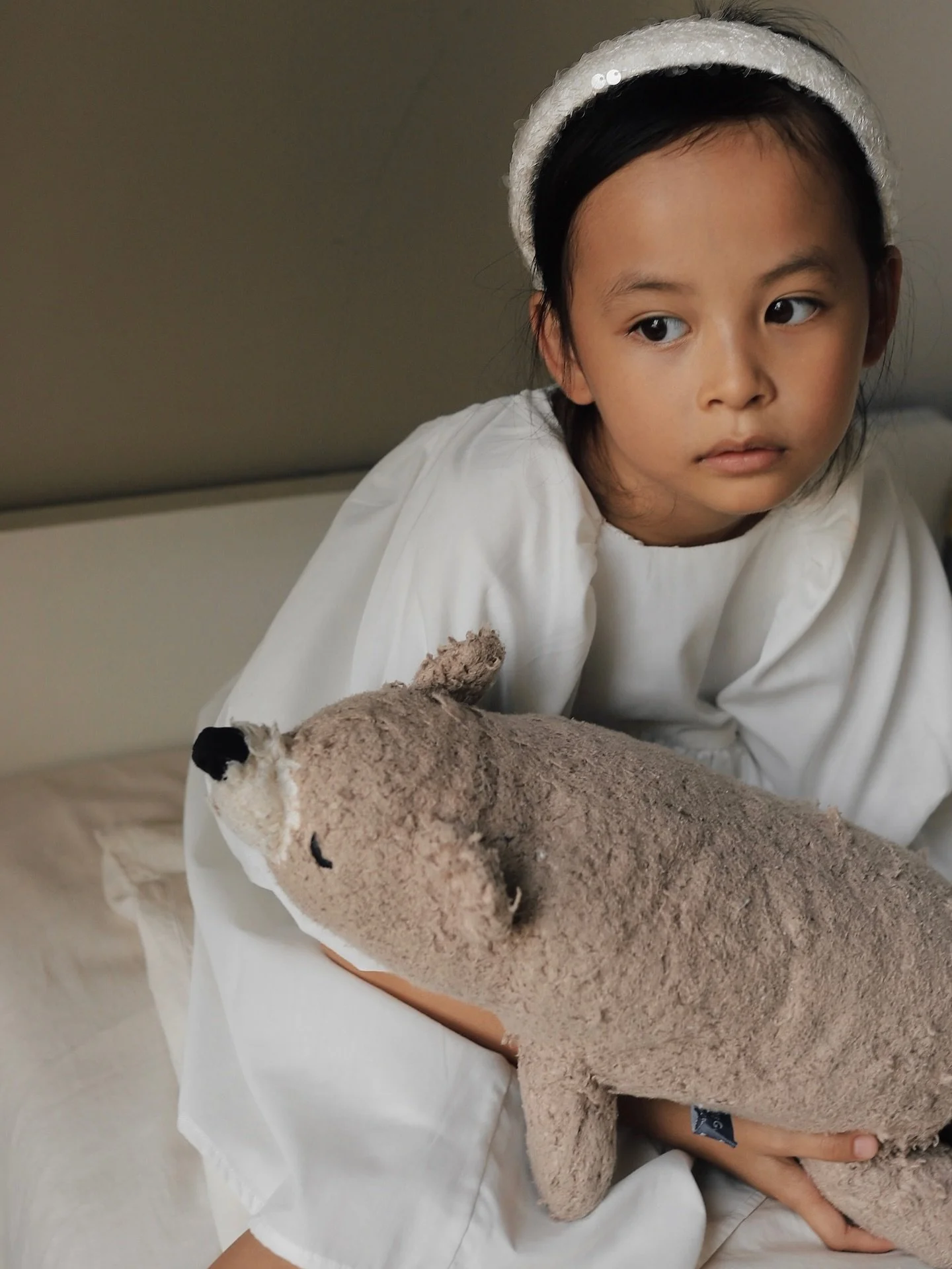 Nhìn lại hình củ khi JJ còn là em bé làm J nhớ lại tình yêu vô điều kiện là gì. Mới đẻ ra, gặp lần đầu mà ngây lặp tức yêu em ý lắmmmm luôn. Nă