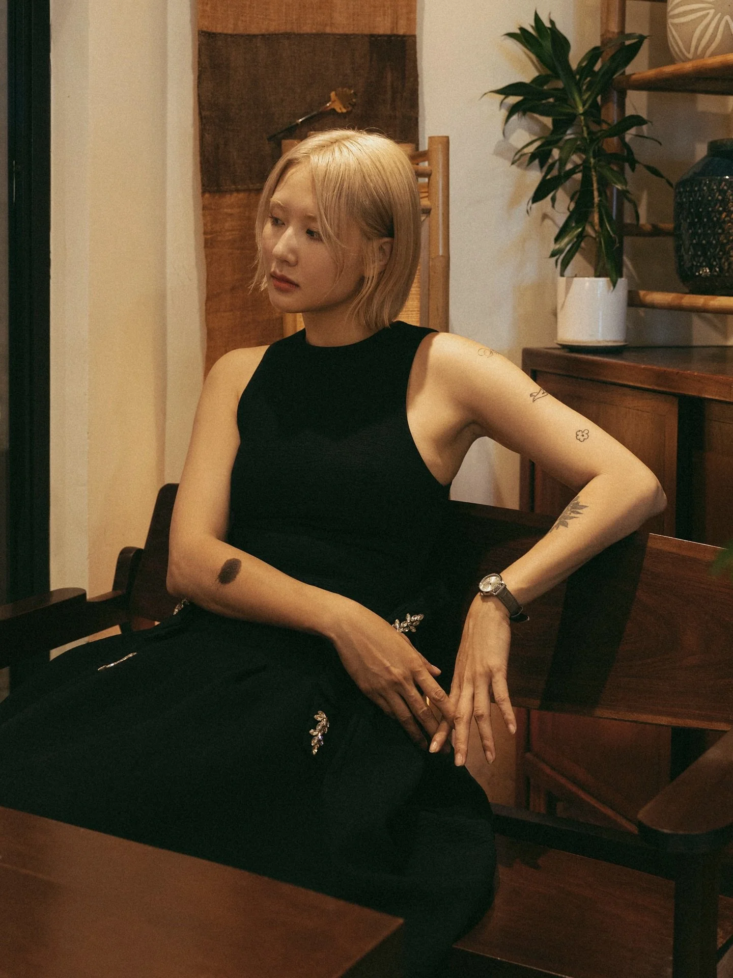 Julia lu&ocirc;n y&ecirc;u th&iacute;ch đồng hồ Casio v&igrave; thiết kế tối giản nhưng vẫn lu&ocirc;n hiện đại, dễ d&agrave;ng ứng dụng trong cuộc sống hằng ng&agrave;y.

Với Julia, thiết kế của Casio c&ograve;n thể hiện c&aacute;ch Julia nh&igrave;