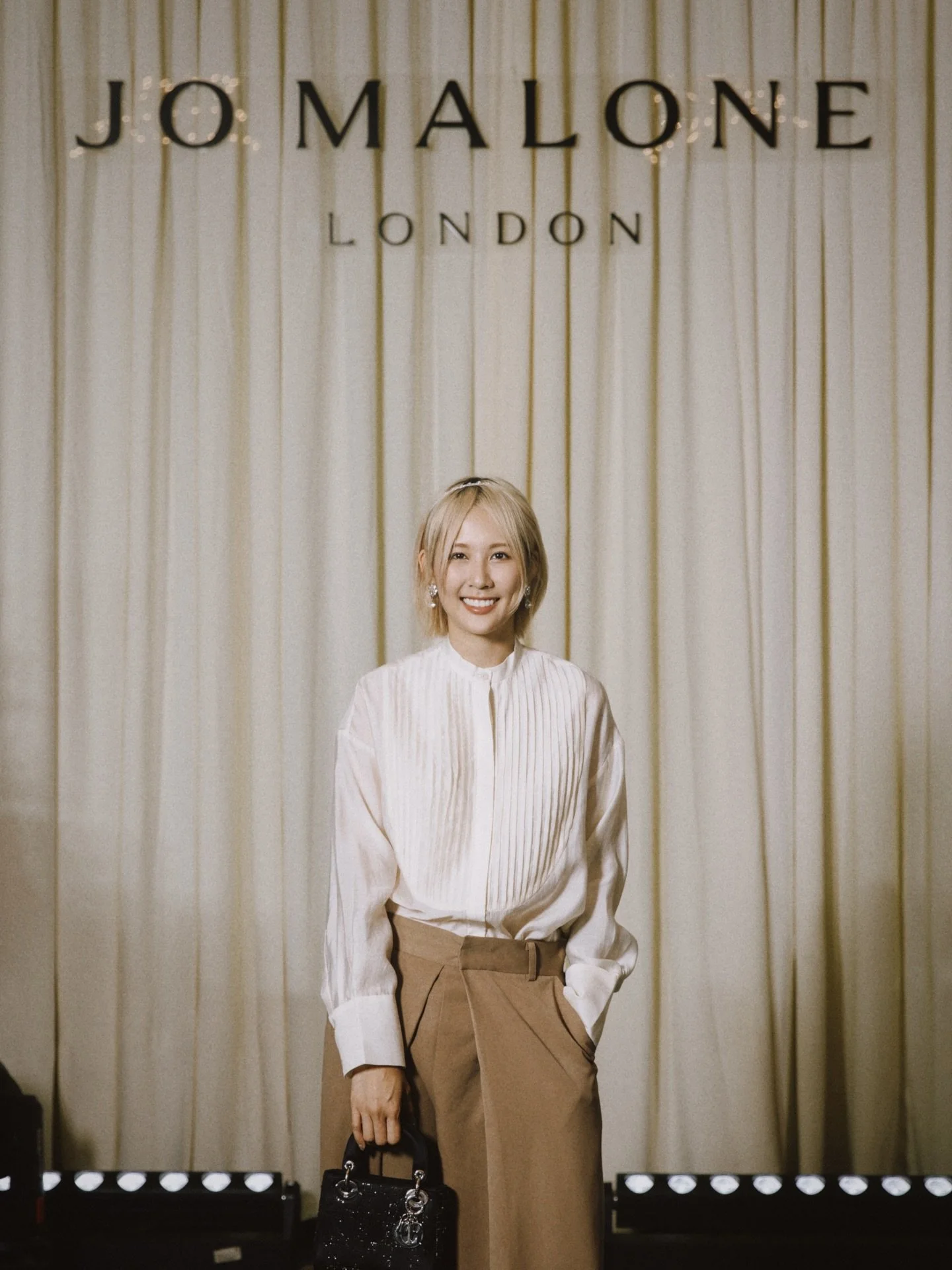 A beautiful evening wrapped in scent and stories.

Thank you @jomalonelondon for such a magical night &mdash; still carrying the fragrance of those memories with me. ✨🤍

#JoMaloneLondon #SeasonofScents