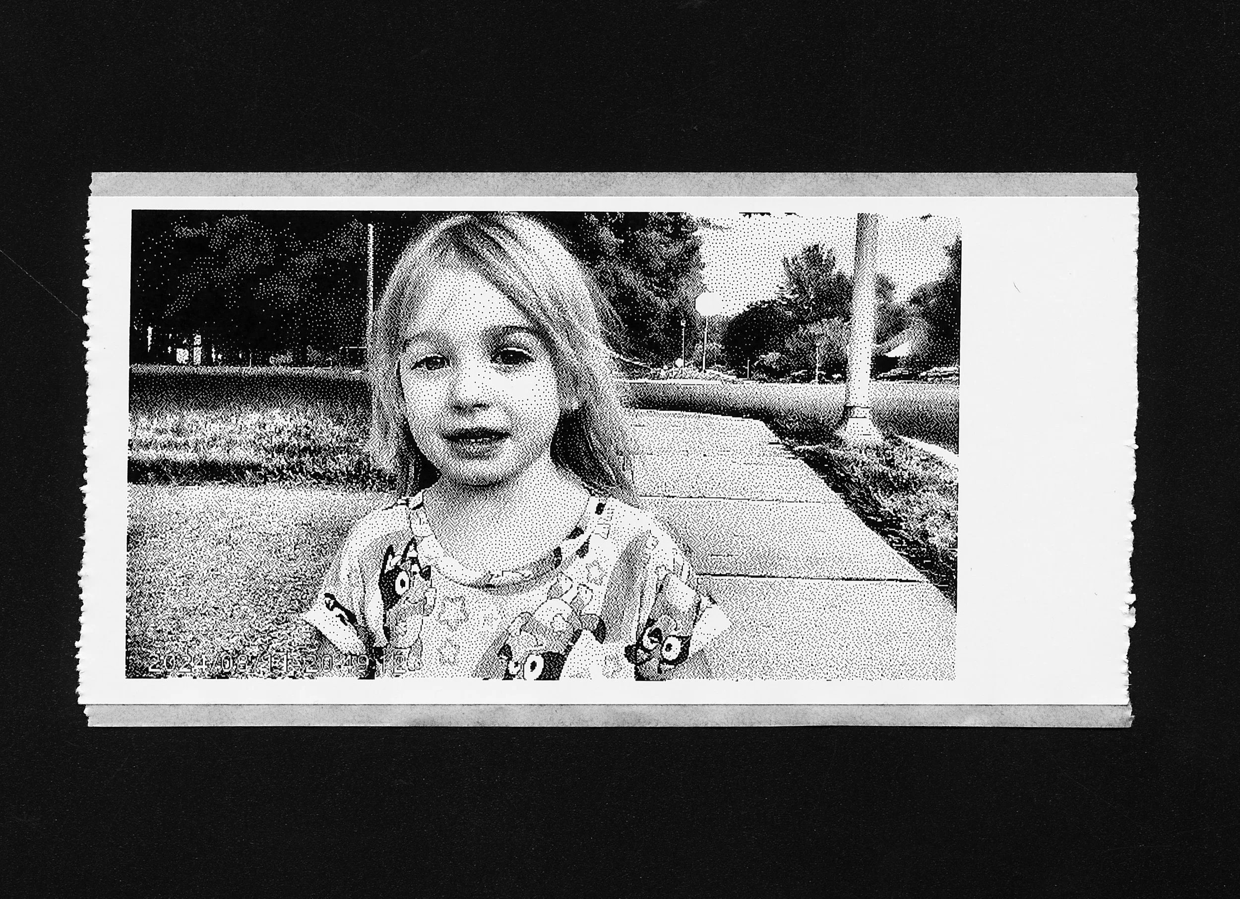 Thermal Print Outdoor Child Portrait Black And White Write Lighting.jpg