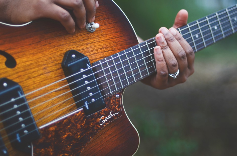 guitar-1537991_960_720.jpg
