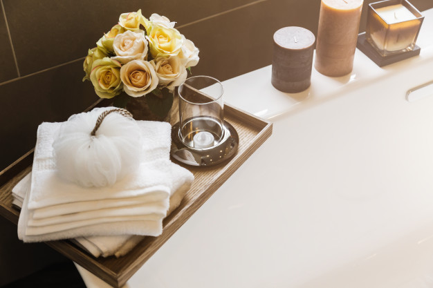 equipment-and-body-stuff-on-bathtub-in-white-restroom_9693-1045.jpg