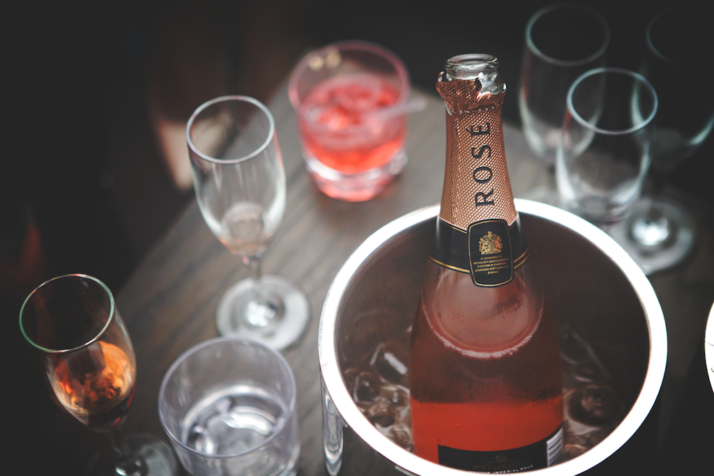 Moet.png