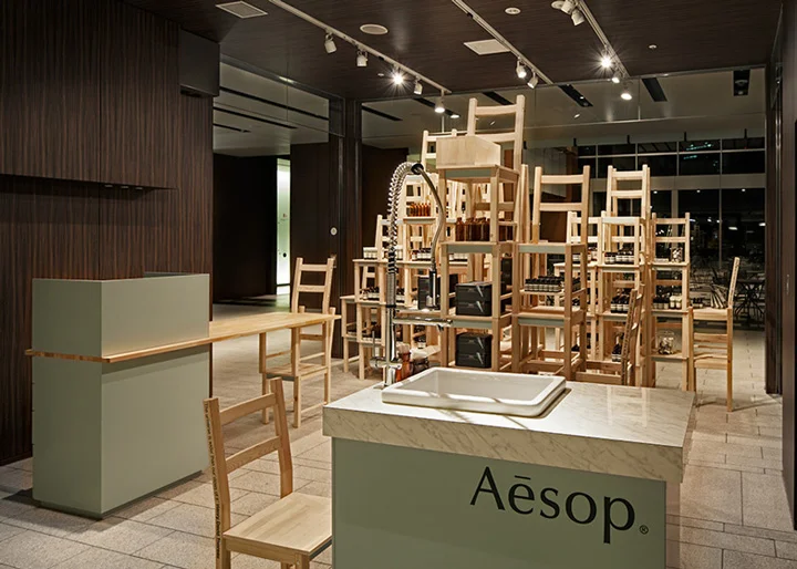 Aesop-Midtown-Installation-pop-up-shop-Tokyo-02.jpg