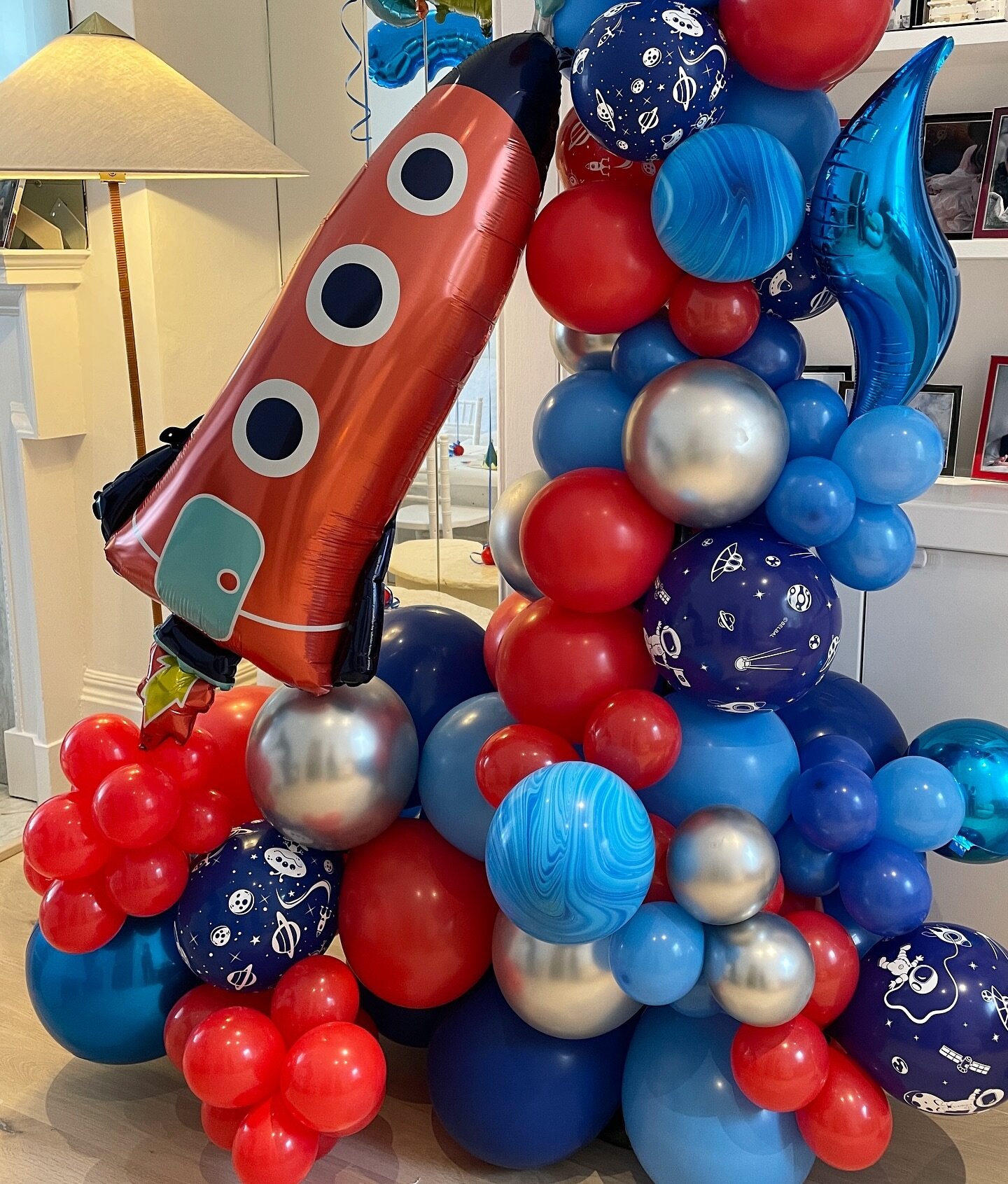 Blasting off the week with a space themed display for a second birthday.  Such a lovely wee chap! We decorated his first birthday so great to be back for this year&rsquo;s celebrations.
.
.
.
#2ndbirthday 
#londonballoons
#londonballoonlady
#londonba