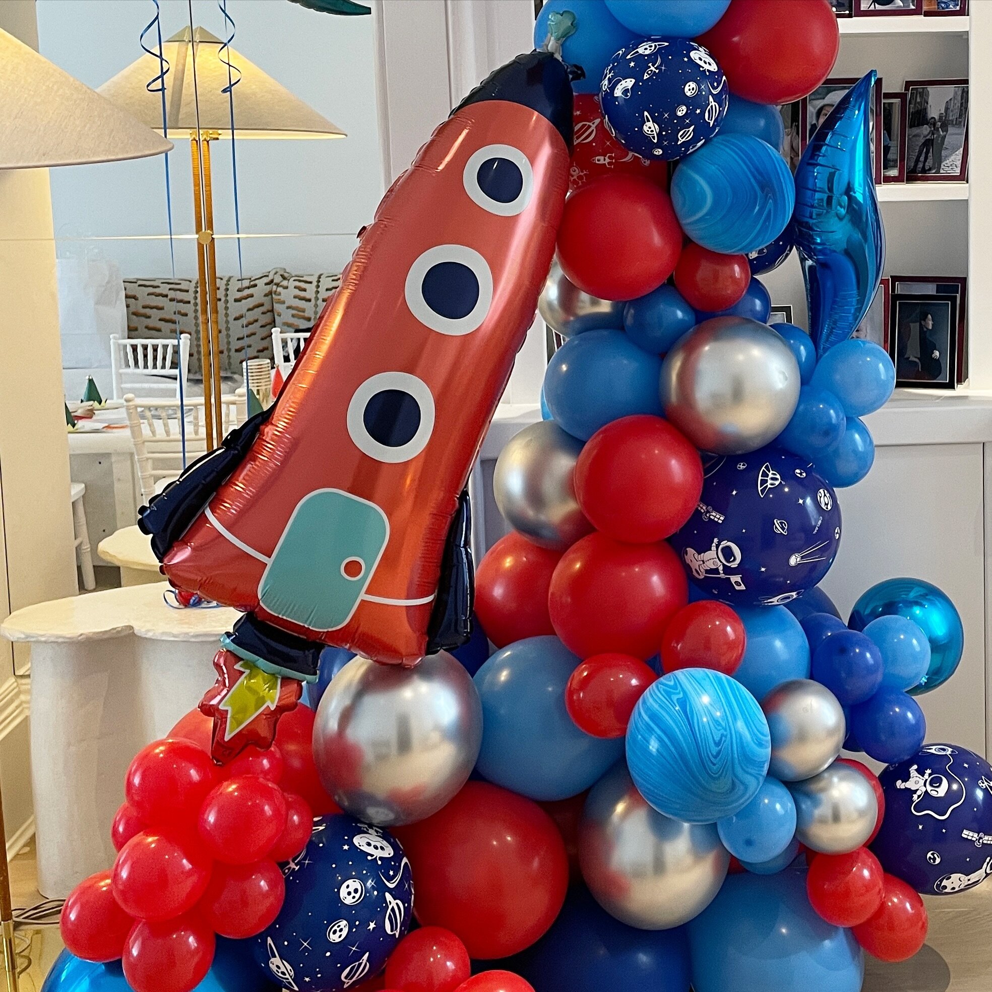 Zoom, zoom, zoom, we&rsquo;re going to the moon. 
.
Happy 2nd Birthday Rocket Man!
.
.
#balloondecor
#birthdayballoons 
#rocket
#londonballoons
#nottinghill
#londonlife