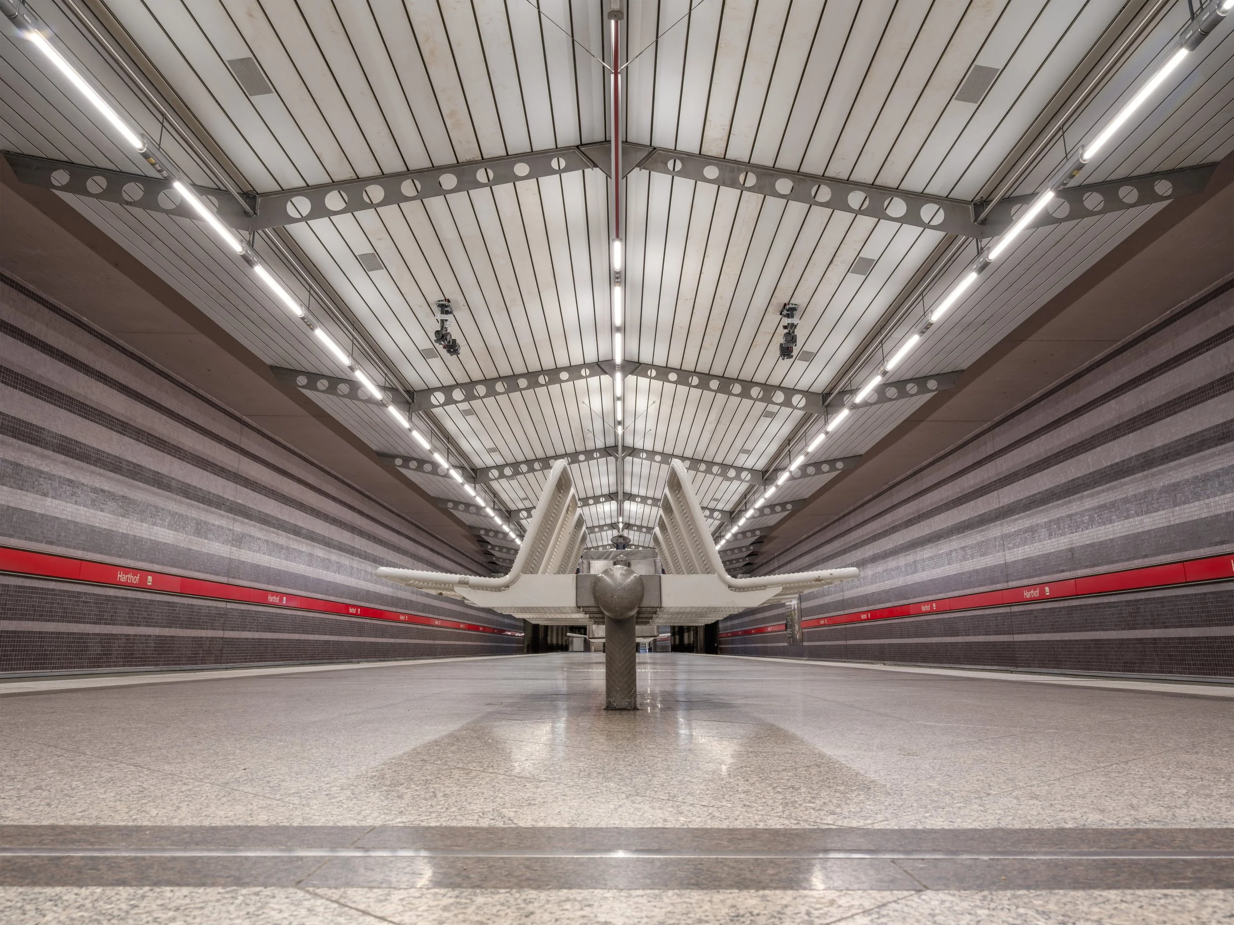 pmichellon-2025-metrostation_09.jpg