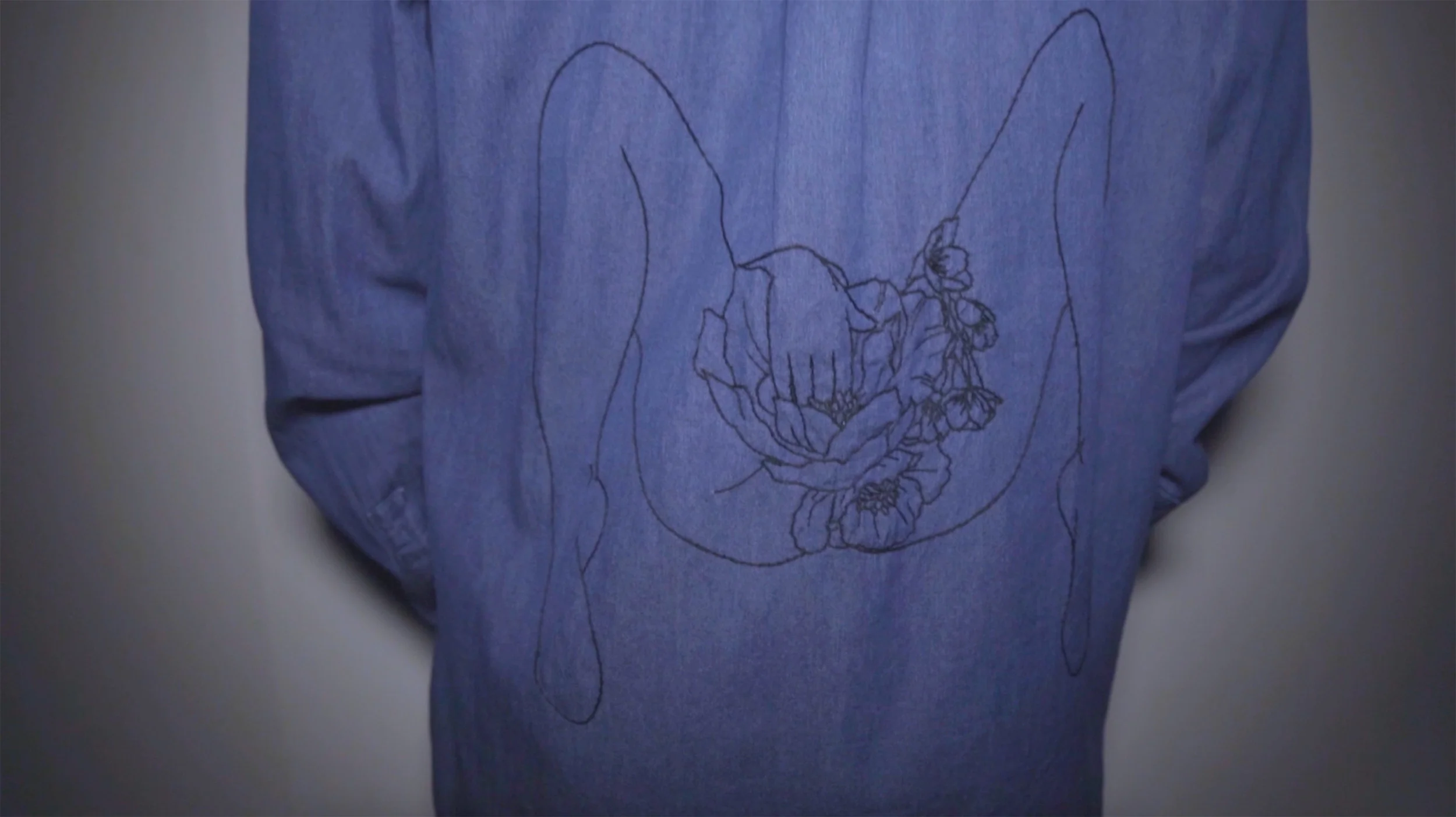 arianehaas_embroidered_shirts_ahe003_04.jpg